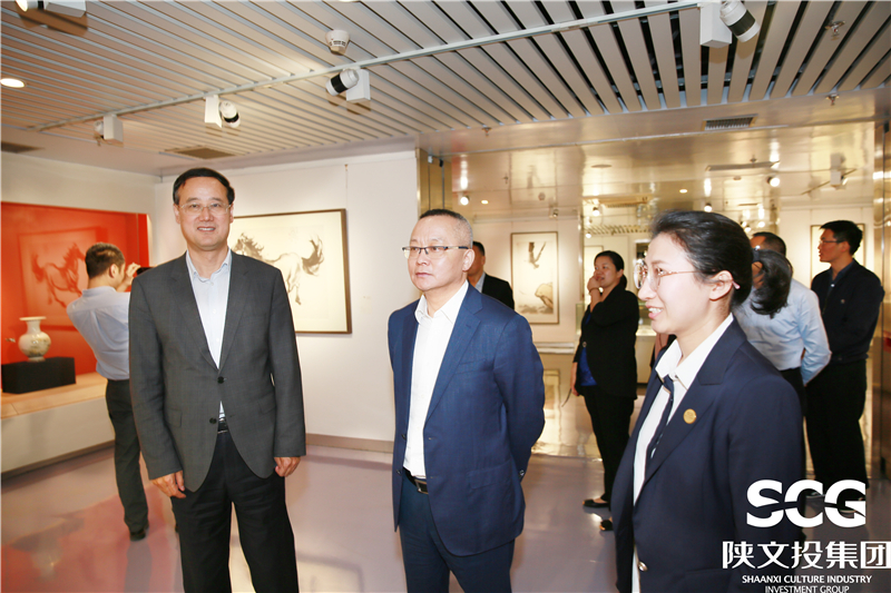 參觀書畫藝術品展廳