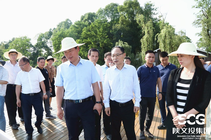 安康市市長趙俊民在瀛湖景區(qū)督導檢查