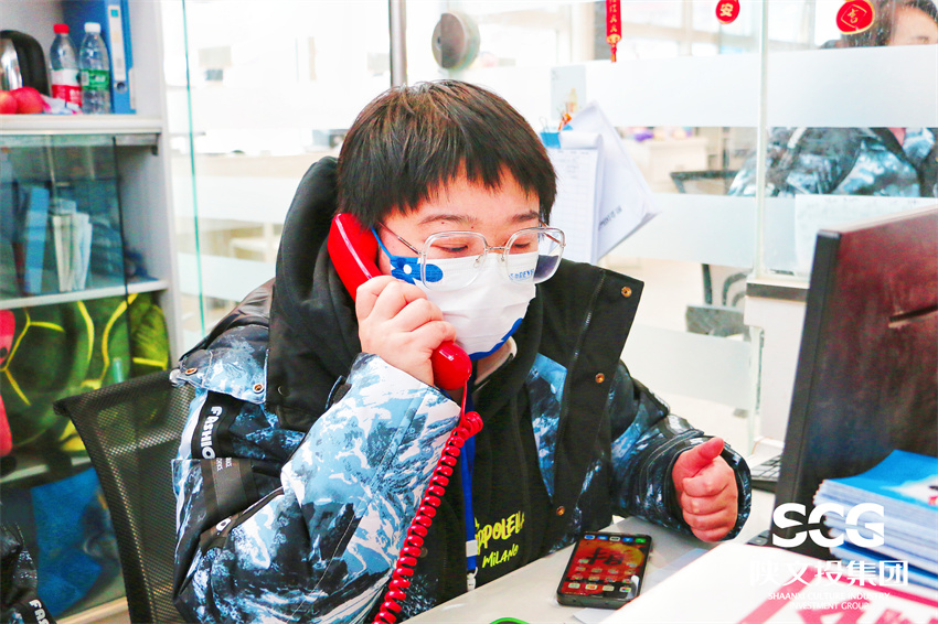 春節(jié)假期照金國際滑雪場咨詢臺客服接線忙